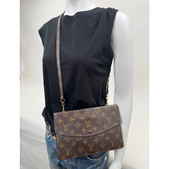 Women's Louis Vuitton Monogram Pochette Double Rabat Shoulder Bag - Picture 1 of 15